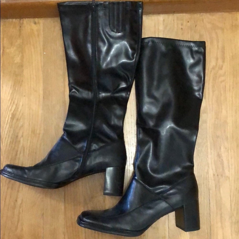 Aerosoles black boots